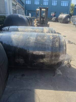 Polyurethan- und Gummi-Schaum-gefüllte Schleusen, die zur Vermeidung von Kollisionen und zum verbesserten Aufprallschutz bestimmt sind