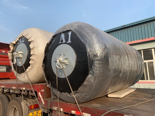 Feststoff EVA Marine Fender Part für Kollisionsvermeidung Temperaturbereich -60 °C bis 80 °C