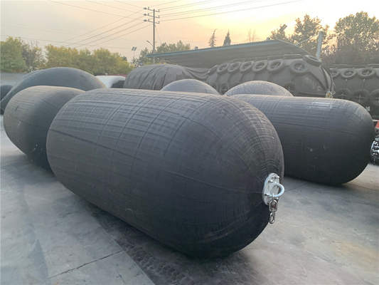 Schwarze Pneumatische Marine-Fendern 3,3 x 6,5 m für eine langlebige Leistung