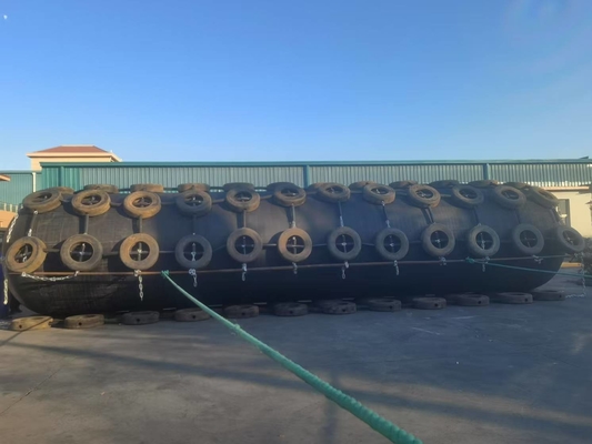 Schwarzes Yokohama Marine Fender Dauerkautschuk zum Schutz von Wasserfahrzeugen