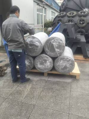 Marine Fender PU Polyurethan-Schaumgummi mit ausgezeichneter Elastizität und Beständigkeit gegen marine Umweltbelastungen