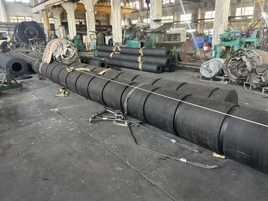 Wartungsarme Schlepper-Rollenfender Höhe 200mm 450mm Entwickelt zur Reduzierung von Wartungskosten und zur Erhöhung der Schleppersicherheit